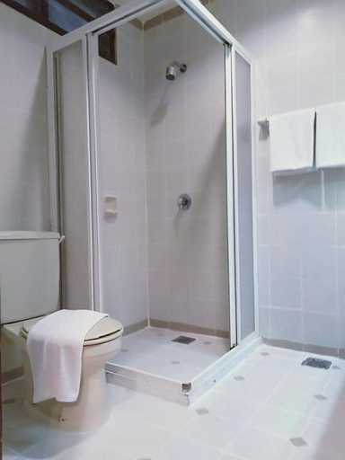 Bathroom 5, Sutra Beach Resort, Setiu