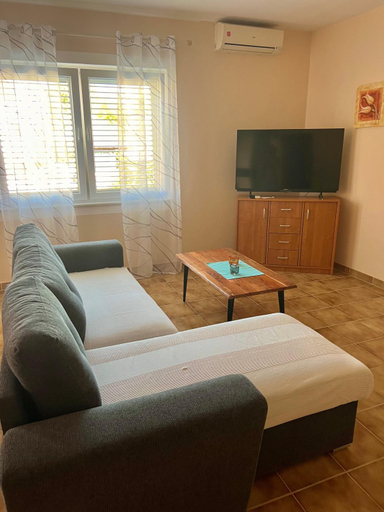 Others 5, Apartment Babic, Nin