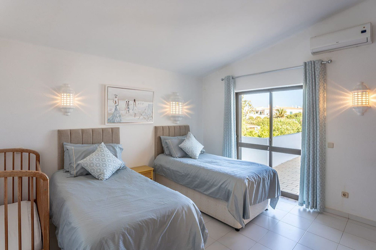 Room 4, Carosim Quiet Location Close to Beach Private, Lagoa