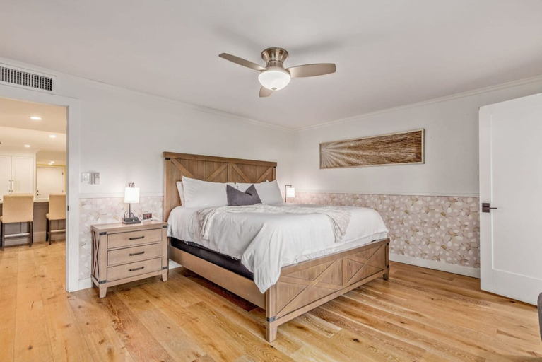 Room 5, 3M Paradise Valley Estate Heated Pool Tennis Spa, Maricopa