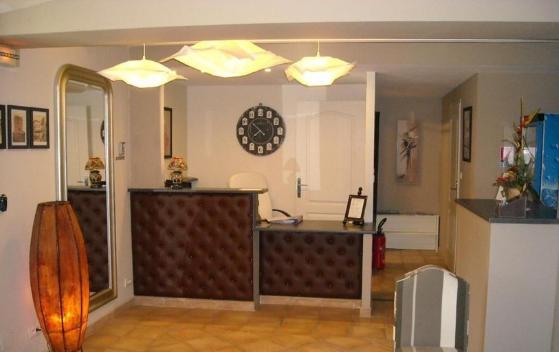 Public Area 2, Hotel le Médieval, Gard