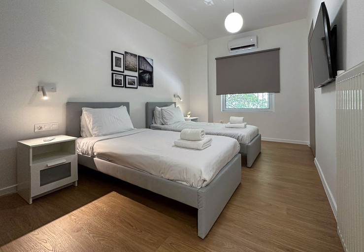 Room 4, LIV - Modern Comfort Oasis in Pagrati, Attica