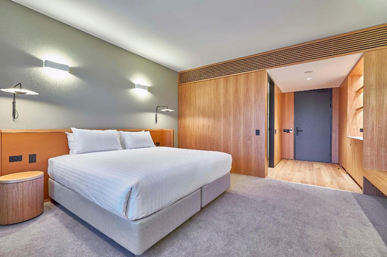 Bedroom 25