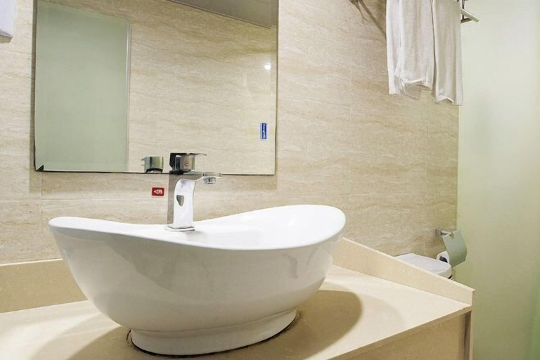 Bathroom 3, Shanghai Jinchuan Hotel (Chuansha Metro Station), Shanghai