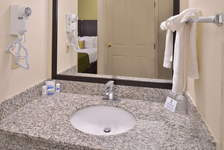Bathroom 4, Best Western Executive Inn, Merced