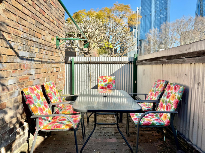 Others 5, Millers Point Waterview, Sydney