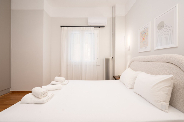Room 2, LIV - Peaceful Pagrati Getaway, Attica