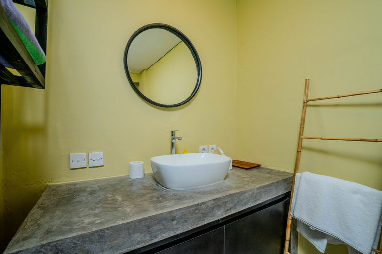 Bathroom 5, The Loloan Loft Canggu, Badung