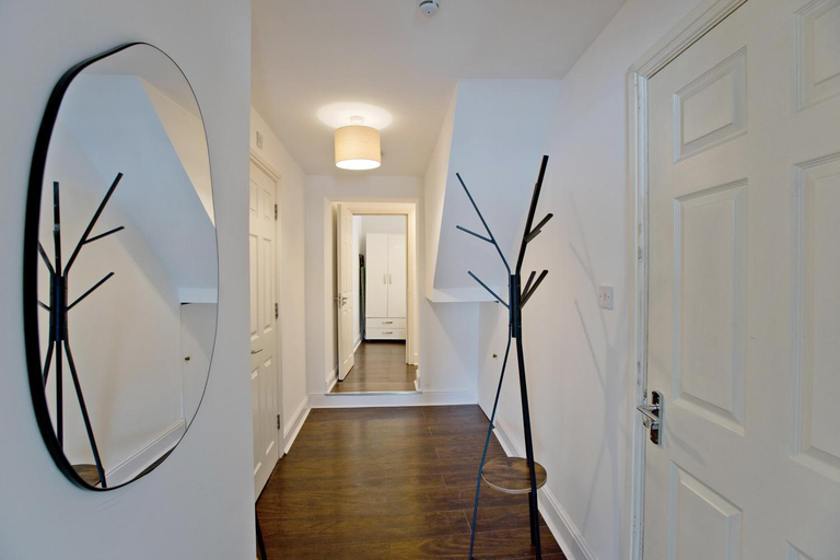 Others 4, Imperial Corner House-Whitechapel Apartment, London