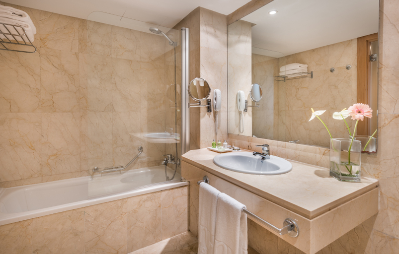 Bathroom, Hesperia Ciudad de Mallorca, Baleares