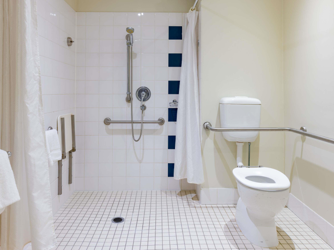 Bathroom 8