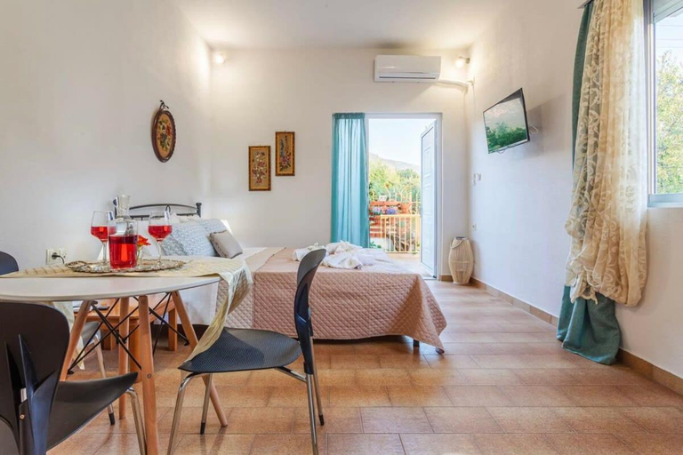Others 4, Summer Rose Garden Getaway - A step to the Beach, Peloponnese
