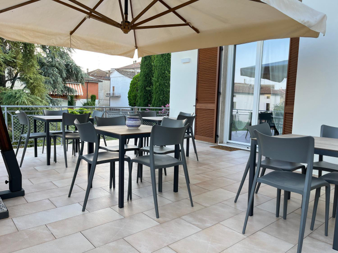 Food & Drinks 3, I Galli, Piacenza