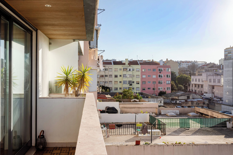 Others 5, Elegant Flat in Benfica, Lisbon