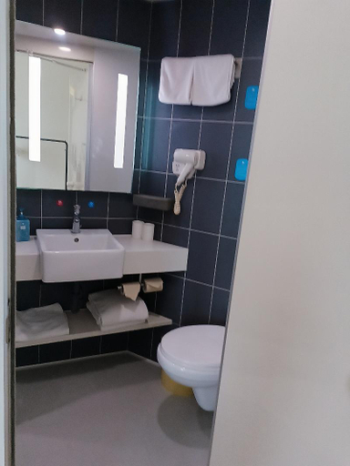 Bathroom 4, Hanting Hotel Qingdao Dongjiakou Port, Qingdao