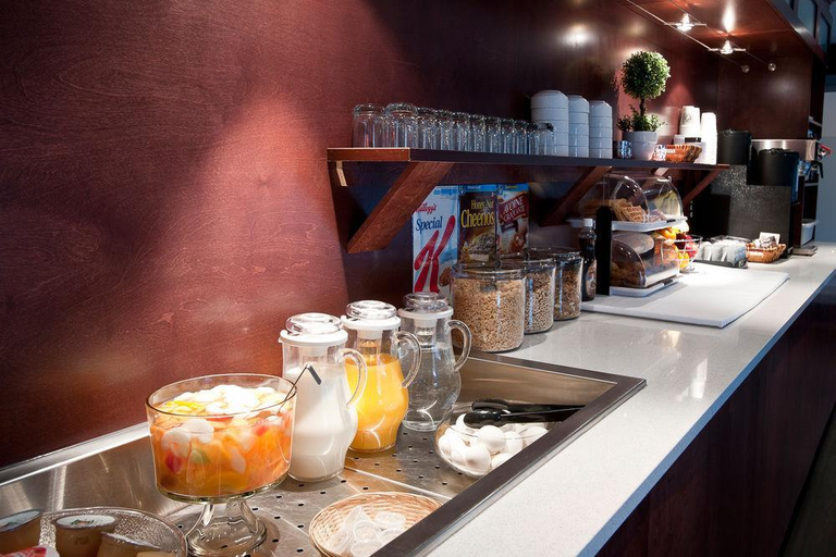 Food & Drinks