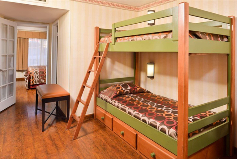 Bedroom 4, Best Western Plus Raffles Inn & Suites, Orange