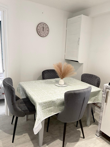 Others 4, Stanton - Impeccable and Stylish 1 Bedroom, London