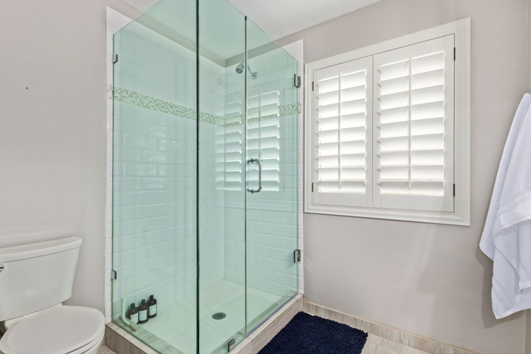 Room 2, Wilshire 2 Masters Private Pool 5 Mins 2 Old Town, Maricopa