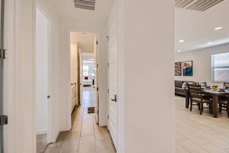 Room 5, Phoenix 5BR With Fast Wifi, Maricopa