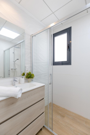 Bathroom 4, Luxurious & Comfy by Fidalsa, Alicante