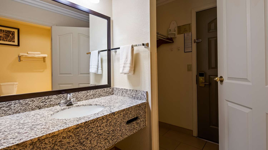 Bathroom 4, Best Western Executive Inn, Merced