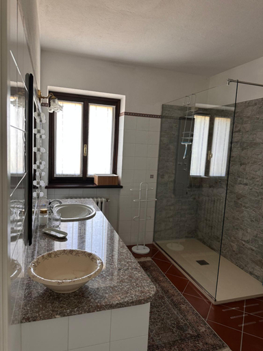 Bathroom 3, Cascina Bella Relais, Asti