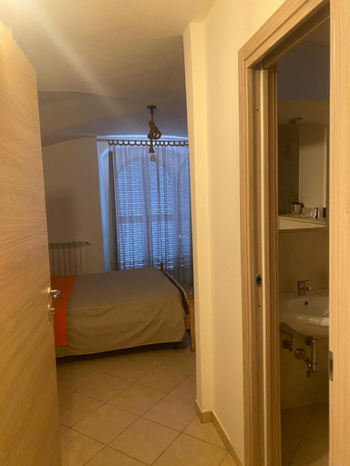 Bedroom 2, C'era una volta, Frosinone