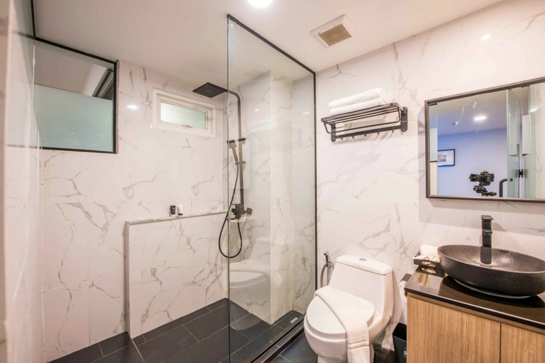 Bathroom 4