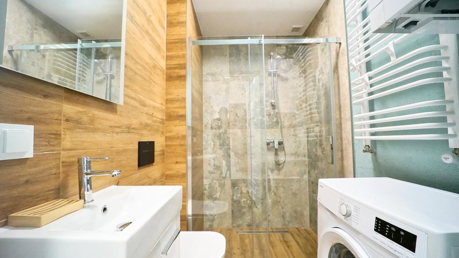 Bathroom 2, Apartamenty Every Sky Staszica 30 Karpacz, Jelenia Góra