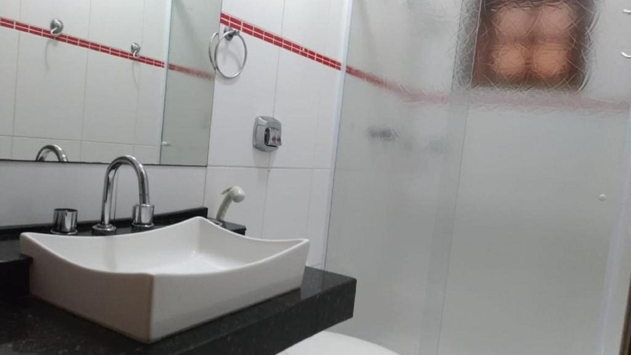 Bathroom, Hotel Reimann, Indaiatuba