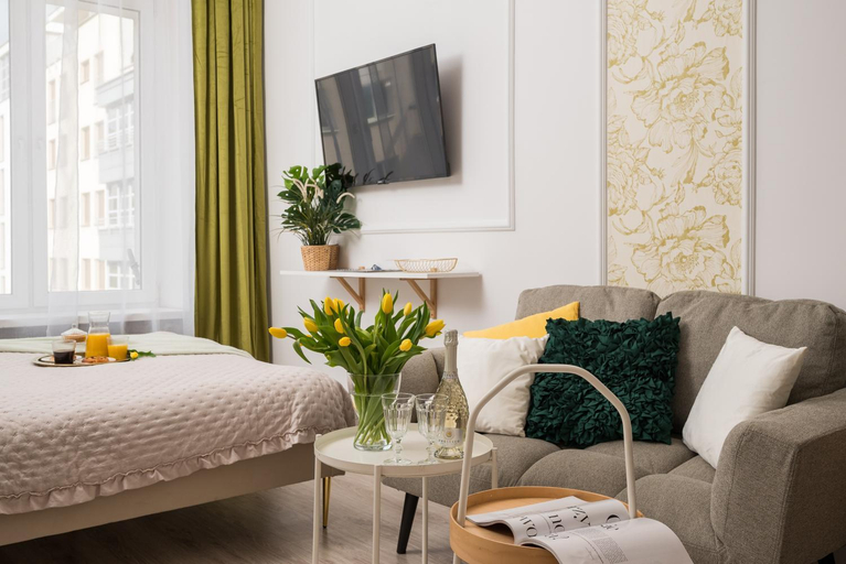 Others 4, Pink Elephant 2x1BR Studio in historic Tenement House 1 km from Warsaw Central, Warsaw