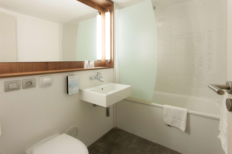 Bedroom 4, Campanile Tours - Joue-Les-Tours, Indre-et-Loire