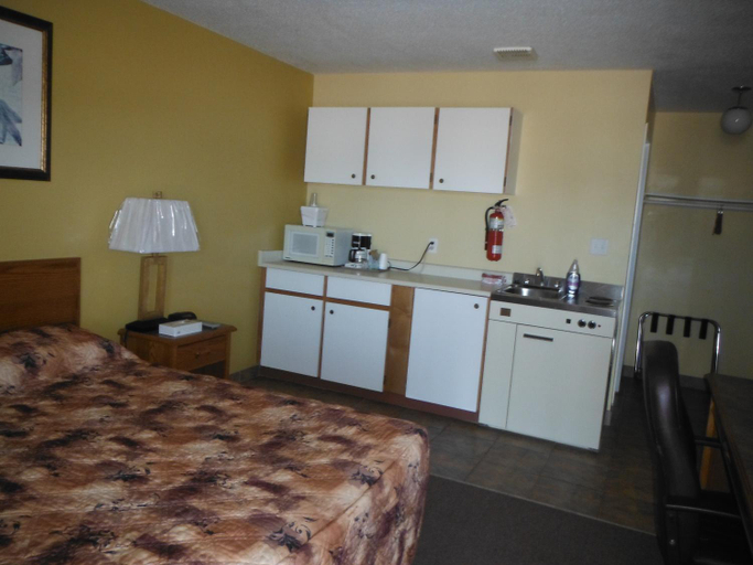 Others 5, Tumbler Ridge Inn, Peace River