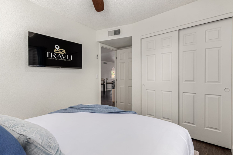 Room 5, Spanish Wells Retreat Free Pool Heat Spa BBQ, Maricopa