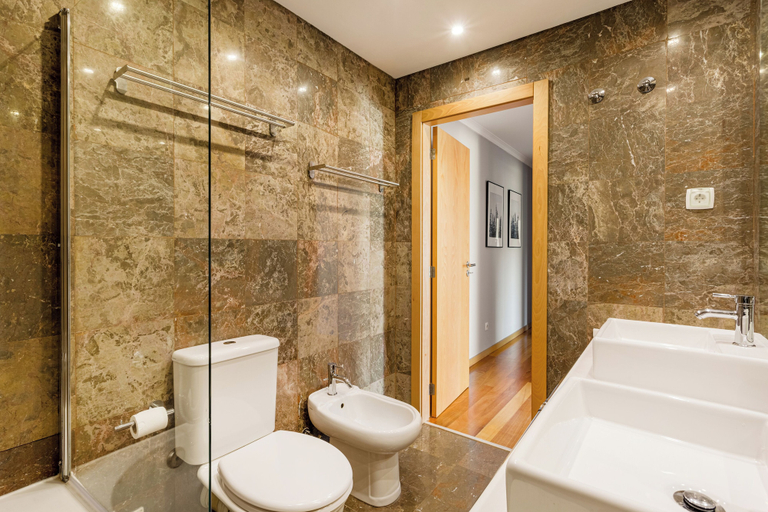 Bathroom 3, Elegant Flat in Benfica, Lisbon