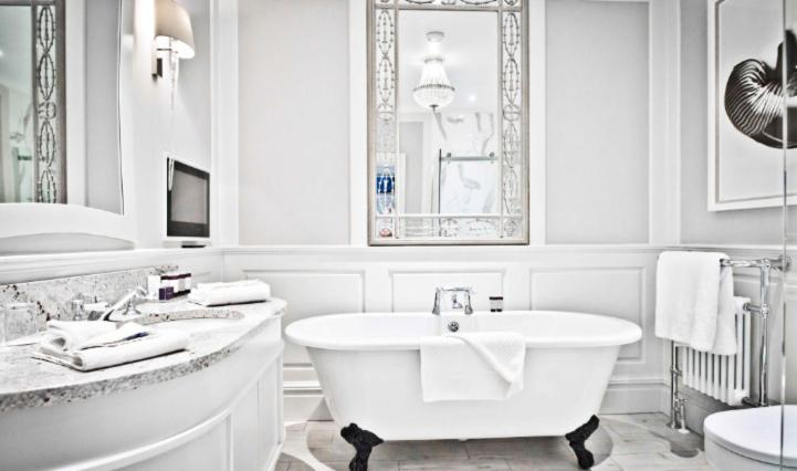 Bathroom 5, Thornton Hall Hotel & Spa, Wirral