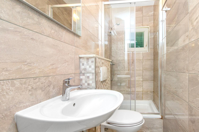 Bathroom 3, Apartment Damir, Šibenik