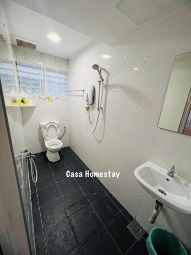 Bathroom 4, CASA Homestay, Batu Pahat