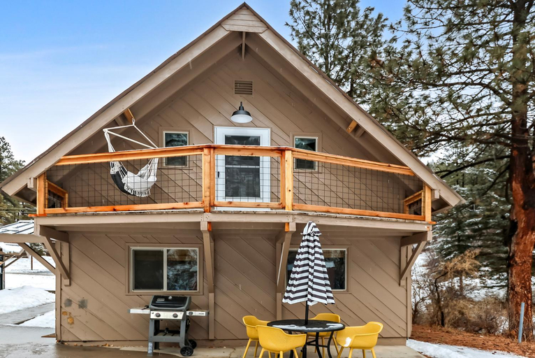 Exterior view, Boho Modern Retreat with Mountain Views Unit 1 Durango, La Plata