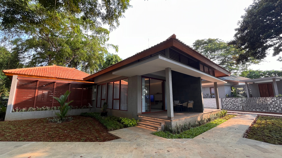 Mambruk Hotel and Convention - Exterior & Views