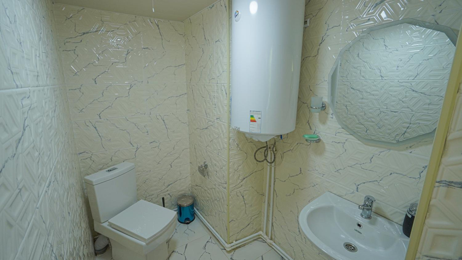 Bathroom 3, Givi Kakhiani's Svaneti Guesthouse, Mestia