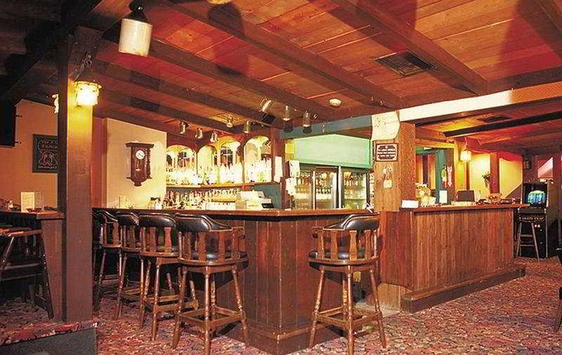 Food & Drinks 5, Canadas Best Value Inn & Suites Charlottetown, Queens
