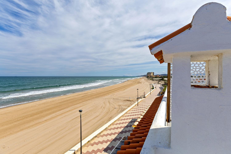 Others 3, Vidamalu - Beachfront apartment with terrace, Valencia