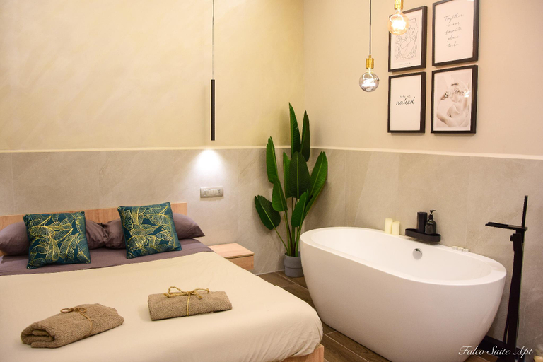 Others 4, Falco Suite Apartment, Napoli