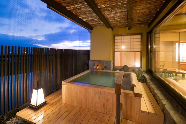 Bathroom 2, Roppokan Ryokan, Ukiha