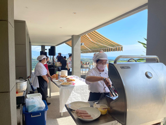 Food & Drinks 5, Surin Bay Inn, Pulau Phuket