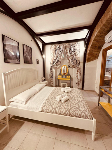 Bedroom 2, Double B, Rome