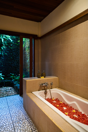 Hening Suites Ubud - Tap to explore photos