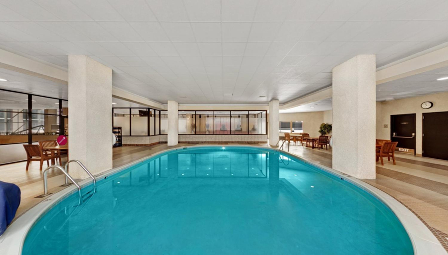 Sport & Beauty 2, DoubleTree by Hilton Hotel St. Paul Downtown, Ramsey